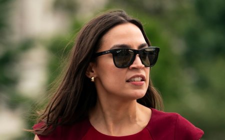 Ocasio-Cortez rips House Democrat over anonymous quote: 'You should absolutely retire'