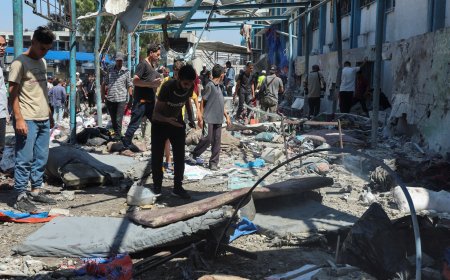 Israeli attacks kill dozens of Palestinians in southern and central Gaza