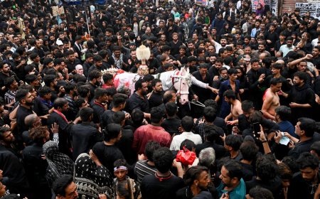 Photos: Muslims worldwide mark Ashura