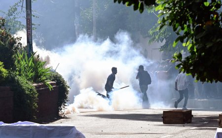 Police fire tear gas as Bangladesh protests against job quotas rage