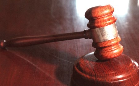 Judge puts pause on St. Louis guaranteed income program that pays poor families $500 a month