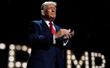 Trump says he removed 'last bandage' from ear following assassination attempt