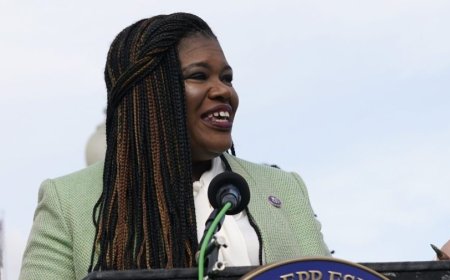 Bush earns backing from Michael Brown’s father, a decade after son’s death