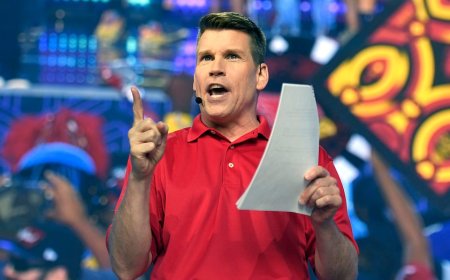 Olympics broadcaster Scott Hanson reveals bloodied finger while rooting for Team USA