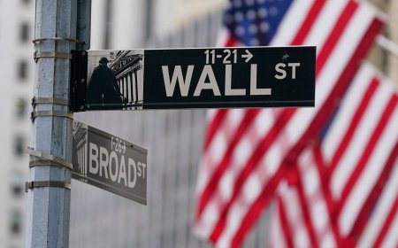 Stocks sink on sour jobs report