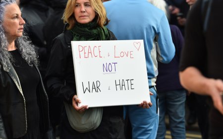 ‘A moral stand’: Anti-racism rallies in UK after far-right riots