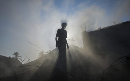 White House says deal between Israel, Hamas 'as close' as ever