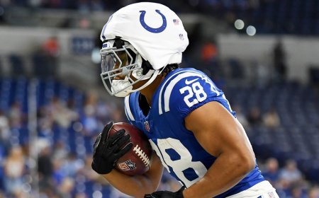 Colts star Jonathan Taylor wears Guardian Cap in preseason game vs Broncos
