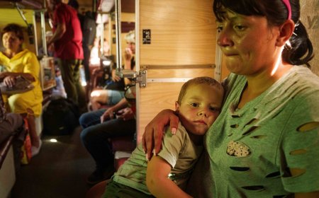 Ukraine orders families to leave key city of Pokrovsk amid Russian advances