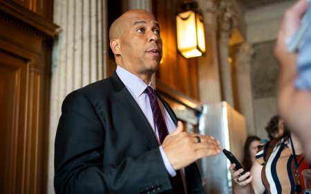 Booker defends Democrats, Harris amid backlash for lack of Palestinian speaker at convention