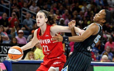 Caitlin Clark breaks countless WNBA records while wearing Kobe shoes vs. Angel Reese's Sky