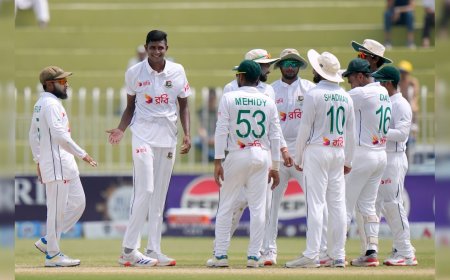 Pakistan vs Bangladesh 2nd Test Day 2 Live Updates: Pakistan Dealt Early Blow, Taskin Removes Shafique