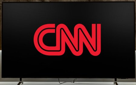 Dem lawmaker calls out CNN for botching headline on Hamas killing hostages