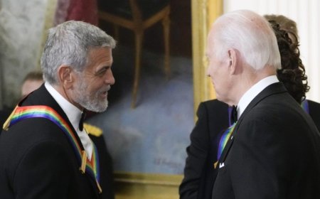 Clooney says Biden 'did the most selfless thing that anybody’s done since George Washington'