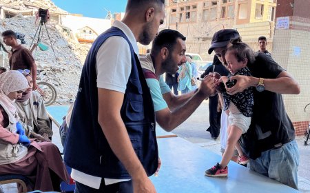 Israeli attacks in Gaza kill 35 people as polio vaccinations continue