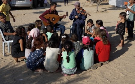 Gaza music students use talent to inspire children displaced by war