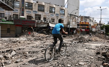 Israeli army withdraws from Jenin leaving trail of destruction