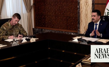 US-Iraq deal would see hundreds of troops withdraw in first year, sources say