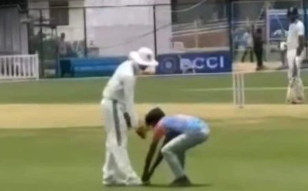Fan Breaches Security, Touches India Star's Feet During Duleep Trophy Game