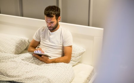 週末躺床會越躺越憂鬱 心理師曝「5大原因」力勸出門晃晃