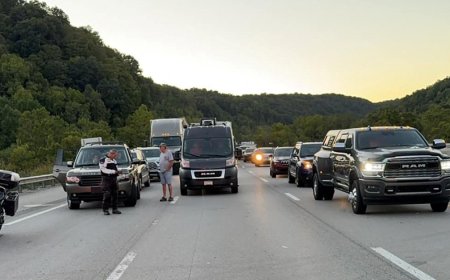 Police search for gunman after seven hurt in Kentucky highway shooting