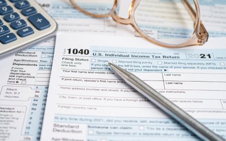 Harris walks tightrope when it comes to taxes