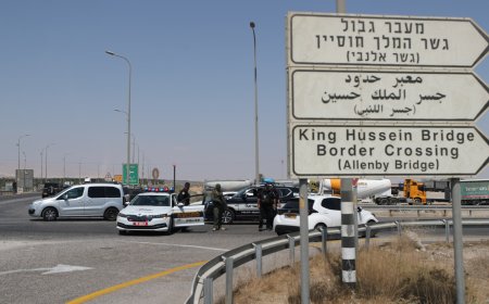 Why has Israel closed the West Bank’s crossing with Jordan?