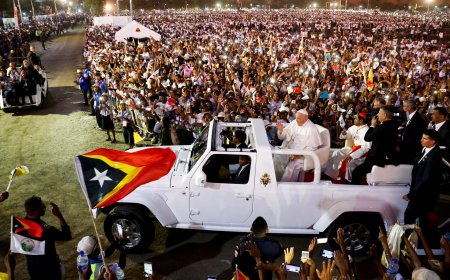 East Timor turns out in force for mass with Pope Francis