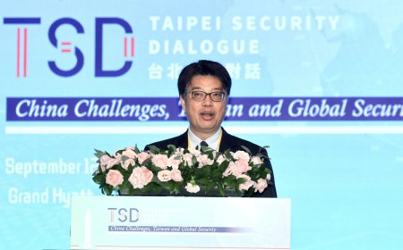 邱垂正：若接受九二共識就表示承認台灣是PRC的一部分