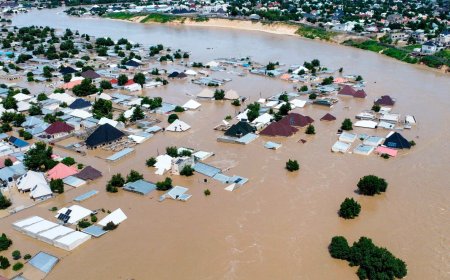 Nigeria floods affect one million people after dam collapse