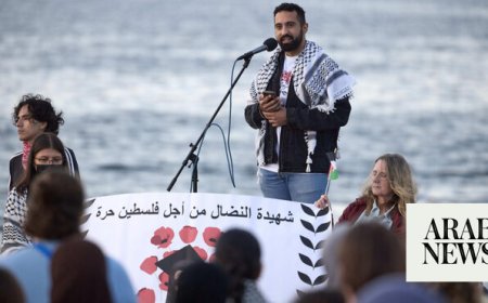 Hundreds gather on Seattle beach to remember American activist killed by Israeli military