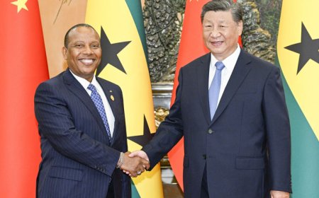 习近平会见圣多美和普林西比总理特罗瓦达