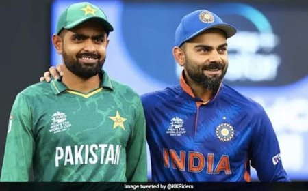 "<i>Khelte Kam, Bolte Zyada</i>": Pakistan Great Slams Babar Azam. Says This On Virat Kohli