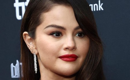Selena Gomez Sparks Engagement Rumors With Diamond Left-Hand Ring At Emmys