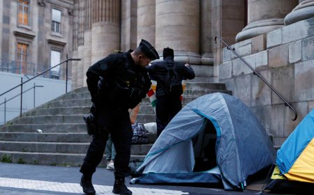 French immigration rules to be reviewed as far right weaponises murder