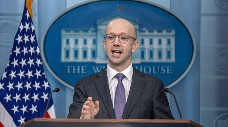 Harris spokesperson jabs Fox News host for acting 'like she's in the witness protection program'