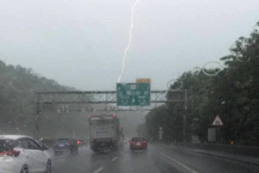 大雨急又猛!新北狂風暴雨猛閃電 慎防9級以上強陣風、溪水暴漲
