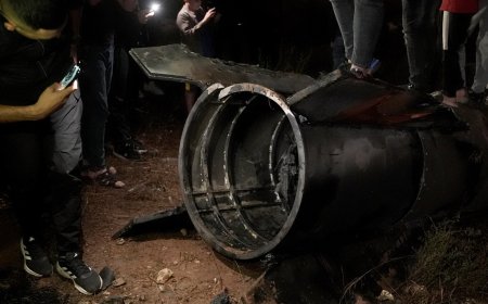 Iran launches missile attack on Israel and warns against retaliation