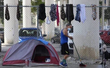 Florida law banning homeless people from sleeping in public spaces takes effect