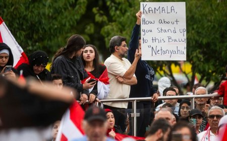 Harris meets with Arab American and Muslim leaders in Michigan