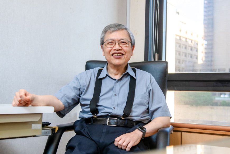 這個處,九成公務員都會寫程式!63歲處長7年堅持,用AI救700位獨居老人|天下雜誌